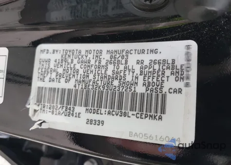 2003 Toyota Camry Le z USA, uszkodzony, nr VIN 4T1BE32K93U237251